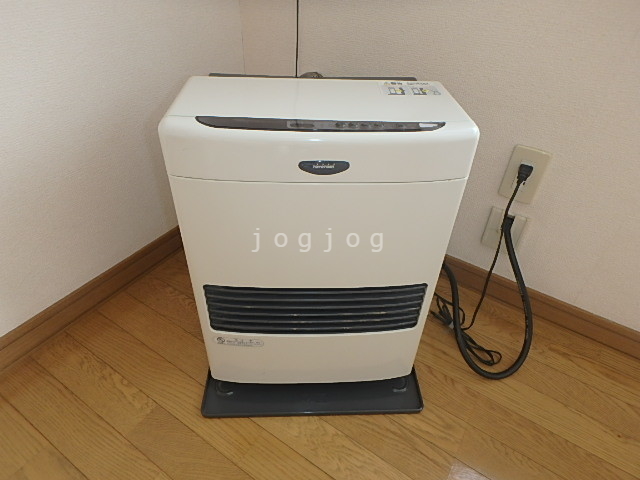 その他設備　灯油ＦＦストーブ