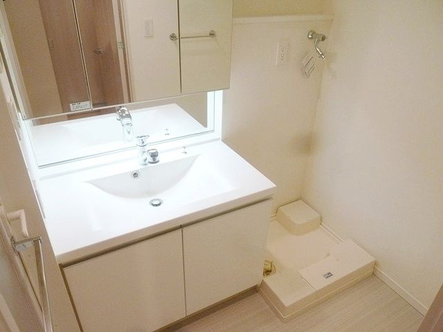 洗面設備　※他号室参考写真