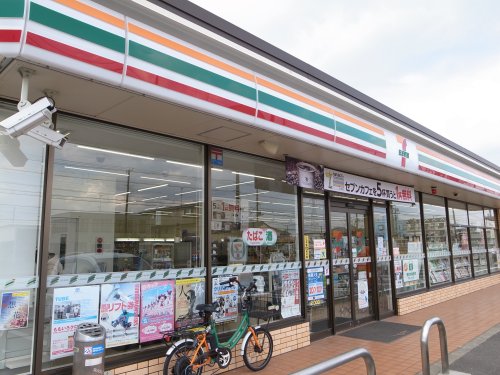 コンビニ　セブンイレブン 市原白金小学校前店（コンビニ）まで584m
