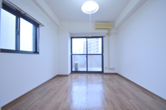 その他部屋・スペース　洋室７．２帖・角部屋２面採光のお部屋♪