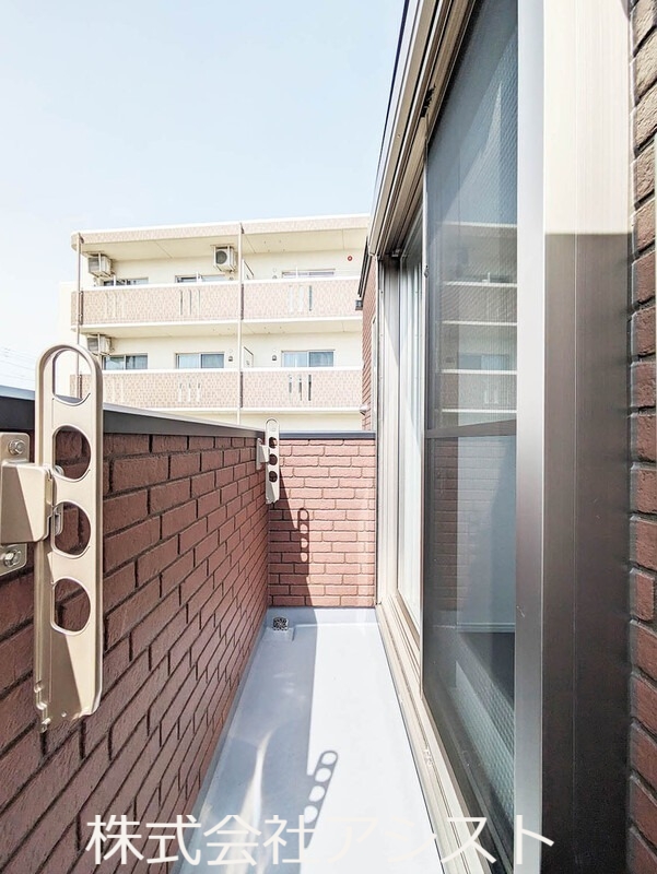バルコニー　※同一シリーズのためイメージ画像