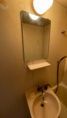 洗面設備　反転別部屋参照