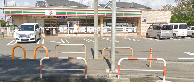 コンビニ　セブンイレブン 寒川小谷1丁目店（コンビニ）まで493m