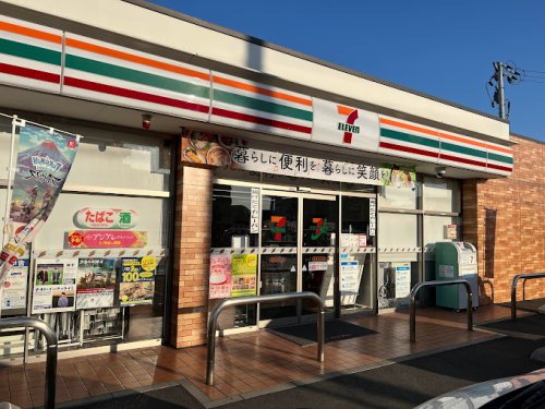 コンビニ　セブンイレブン 倉敷川入店（コンビニ）まで380m