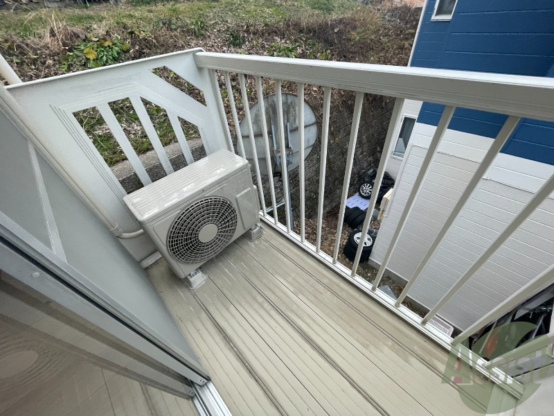 バルコニー　バルコニーが付いているので晴れた日は洗濯物が沢山干せますね。