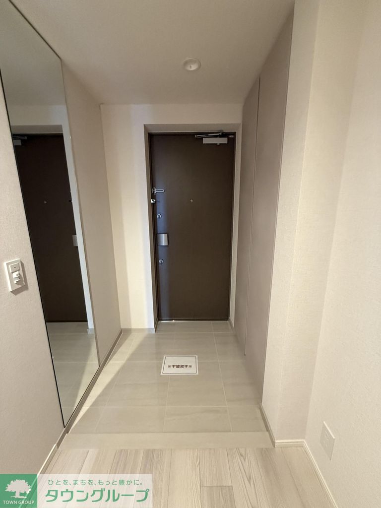 玄関　キッチン