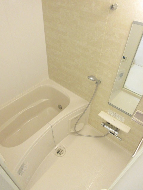 バス・シャワールーム　★追焚きに浴室乾燥機完備★