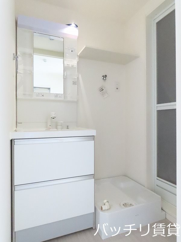 洗面設備　画像は、同型タイプの為、現状を優先いたします。