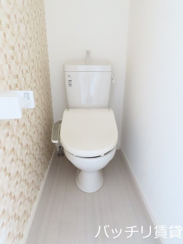 トイレ　画像は、同型タイプの為、現状を優先いたします。