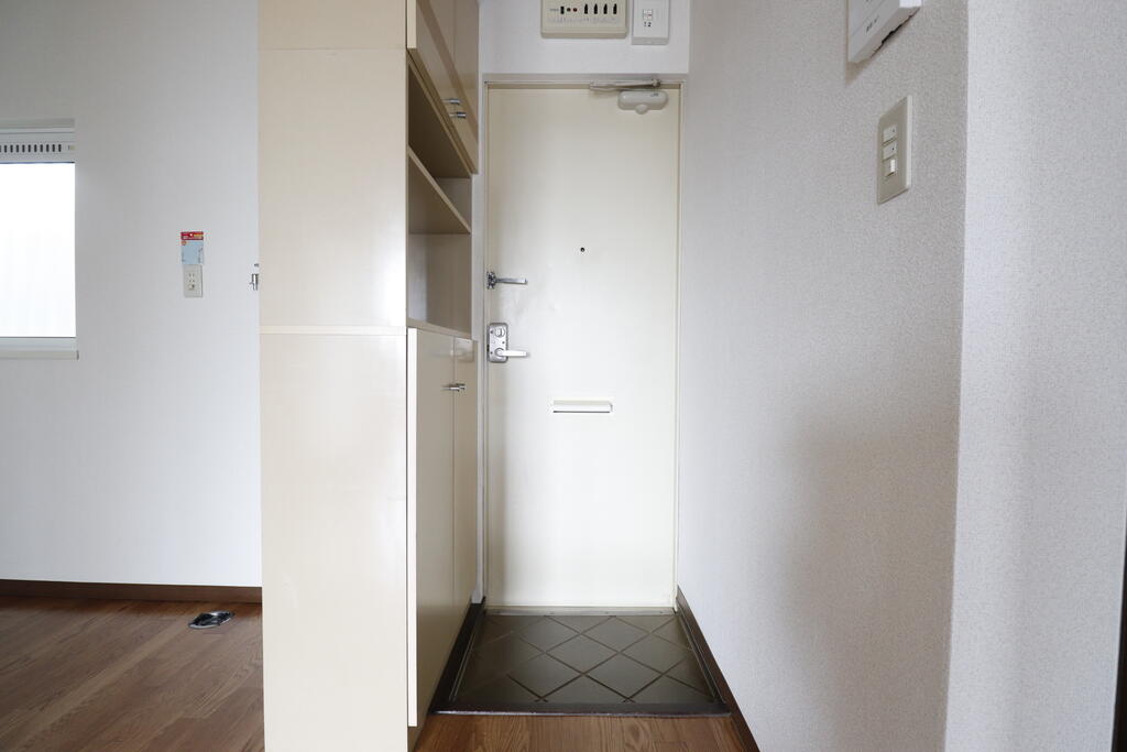 玄関　靴箱付き玄関です♪