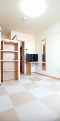 居室・リビング　1Fはフローリング、2Fはカーペット