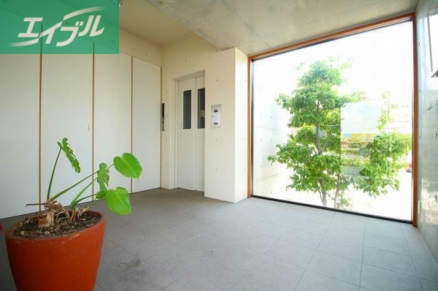 エントランス　エントランス