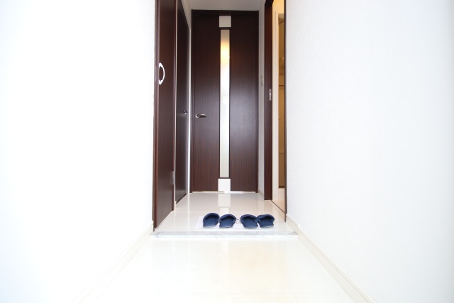 玄関　※別室の参考写真の為、現況優先です。