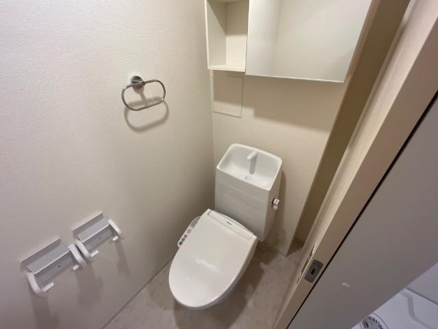 トイレ　トイレ