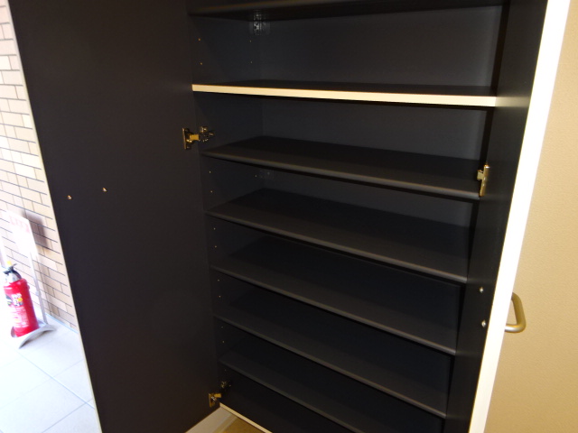 玄関　シューズボックス