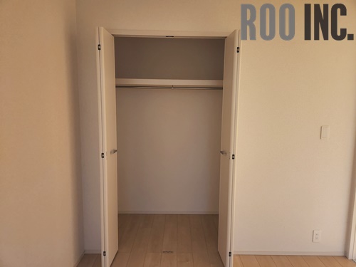 収納　写真は反転のお部屋です