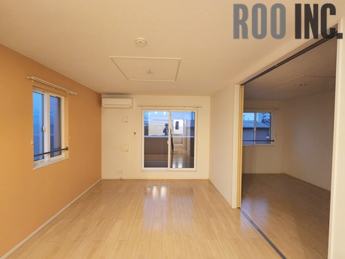 居室・リビング　写真は反転のお部屋です