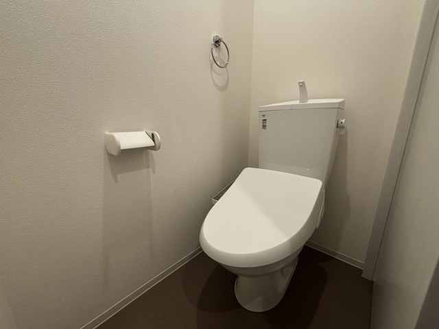 ジーメゾン今伊勢セレナのトイレ写真
