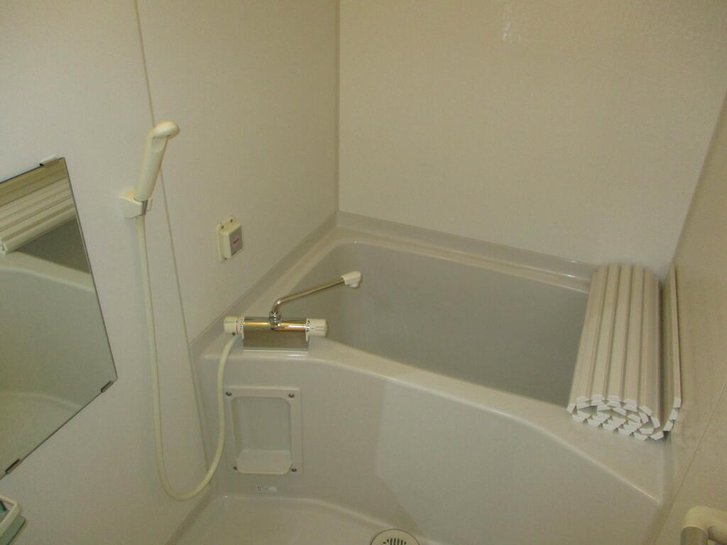 バス・シャワールーム　追い焚き機能付き