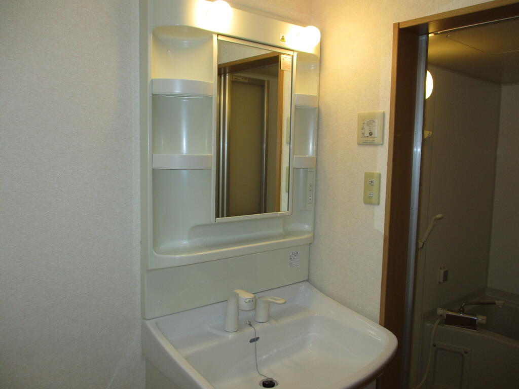 洗面設備　シャンプードレッサー付