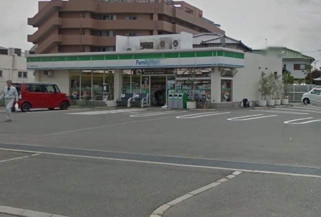 コンビニ　ファミリーマート松原丹南四丁目店（コンビニ）まで1080m