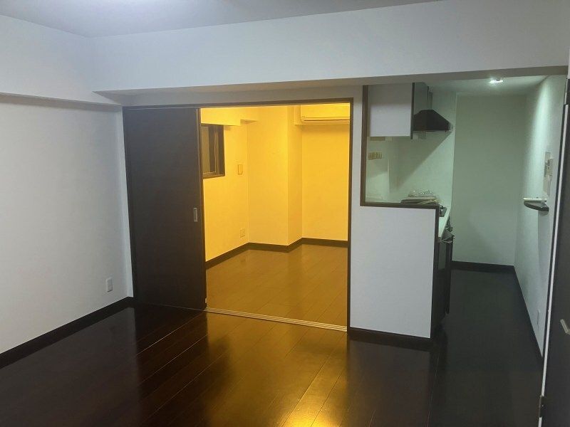 居室・リビング　こちらの居間で趣味の時間をお楽しみください