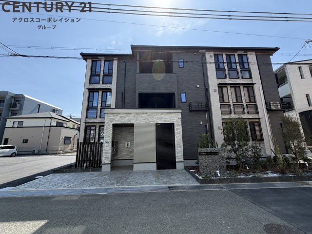 建物外観　安心のオートロック付きです