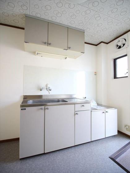 キッチン　作業スペースもあります。