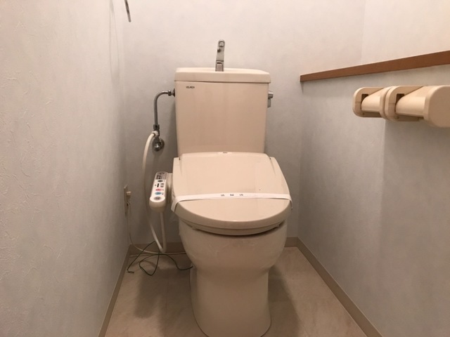 トイレ　トイレ