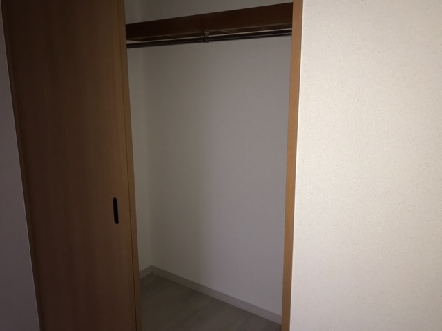 収納　南洋室クローゼット