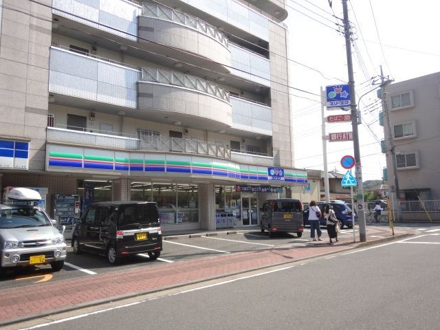 コンビニ　スリーエフ（コンビニ）まで140m