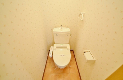 トイレ　温水洗浄便座