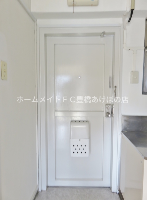 玄関　同型別部屋写真