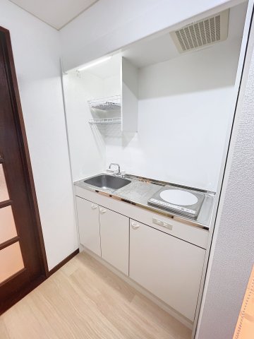 キッチン　※同建物ほかのお部屋の写真です。