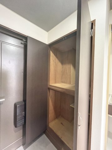 収納　※同建物ほかのお部屋の写真です。