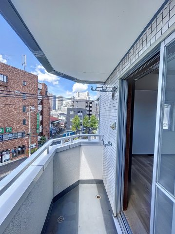 バルコニー　※同建物ほかのお部屋の写真です。