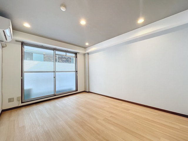 居室・リビング　※同建物ほかのお部屋の写真です。