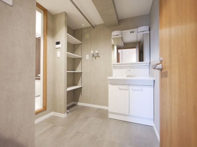 洗面設備　洗面化粧台付き♪