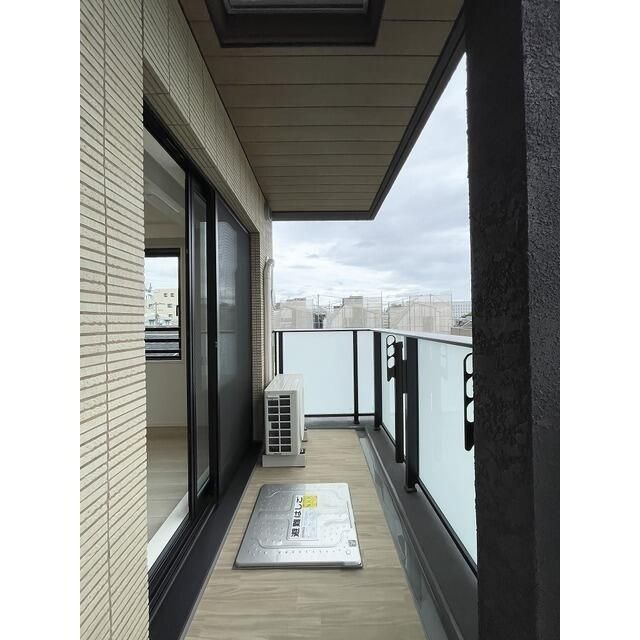 バルコニー　広々としたバルコニーです