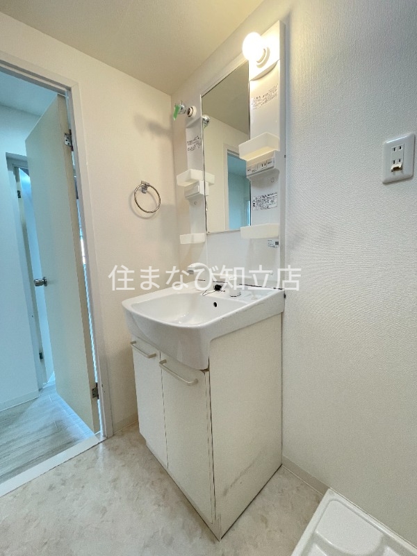 洗面設備　清掃前