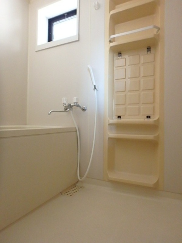 バス・シャワールーム　図面と現状に相違がある場合には現状を優先