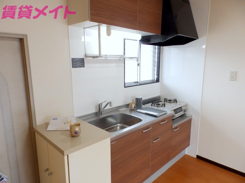 キッチン　同物件別室写真