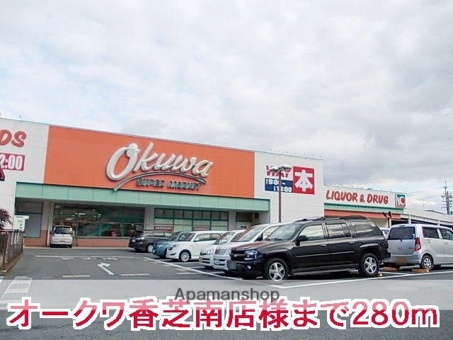 コンビニ　ファミリーマート　香芝良福寺店（コンビニ）まで719m