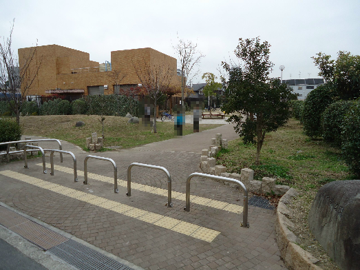 公園　南中振公園（公園）まで223m