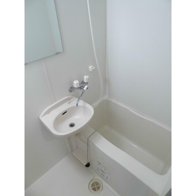 バス・シャワールーム　一日の疲れをリフレッシュ