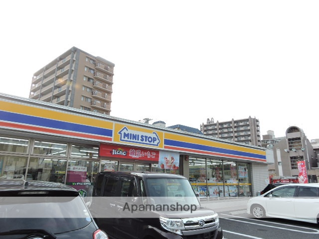 コンビニ　ミニストップ門司港レトロ店（コンビニ）まで63m