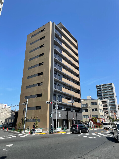 建物外観　１１階建ての賃貸マンション