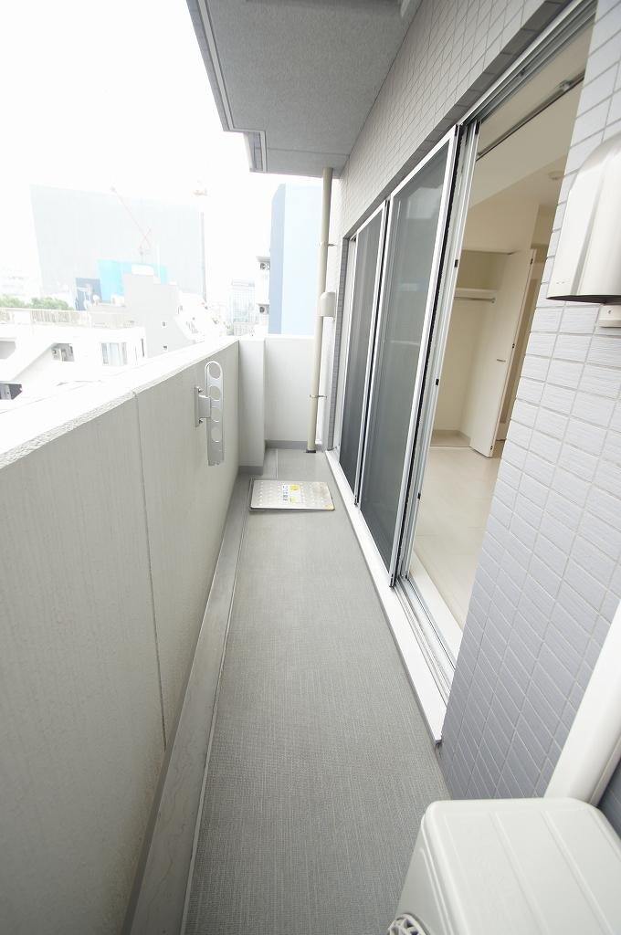 バルコニー　「バルコニー」