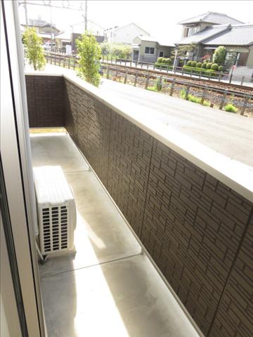 バルコニー　日当たりの良いベランダです