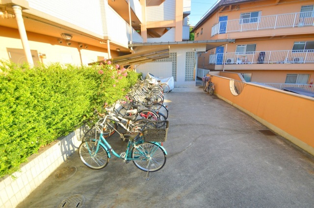 スーパー　スパーク浜田店（スーパー）まで630m